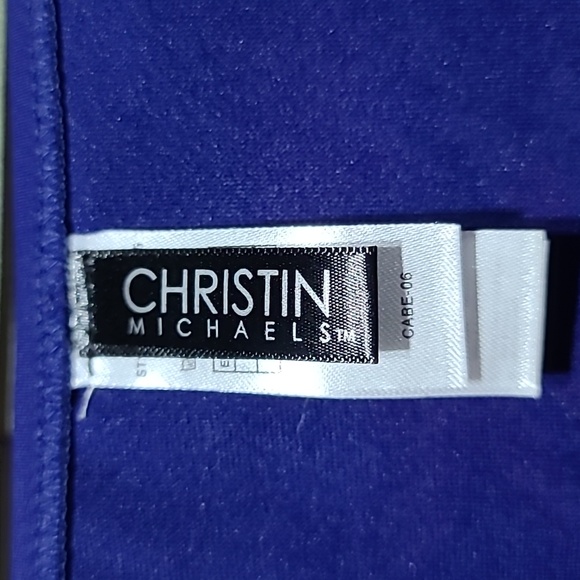 Christin Michael's two piece swimsuit - Picture 5 of 13